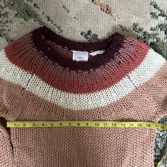 Lola Large Chunky Open Knit Scoop Neck Soft Acrylic Sweater Women’s Size Small - Picture 13 of 16